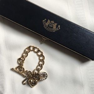 Juicy Couture Gold Charm Bracelet w/ Heart & Horseshoe – Classic Logo Box